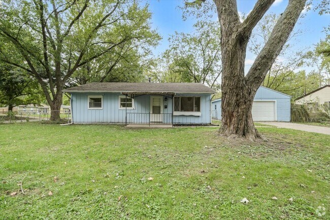 Building Photo - 2425 E Elm St Rental