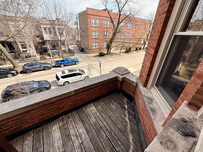 Photo - 2414 N Spaulding Ave Unit 2f