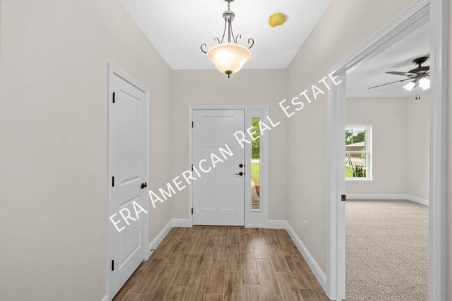 Photo - 727 Fairview Dr