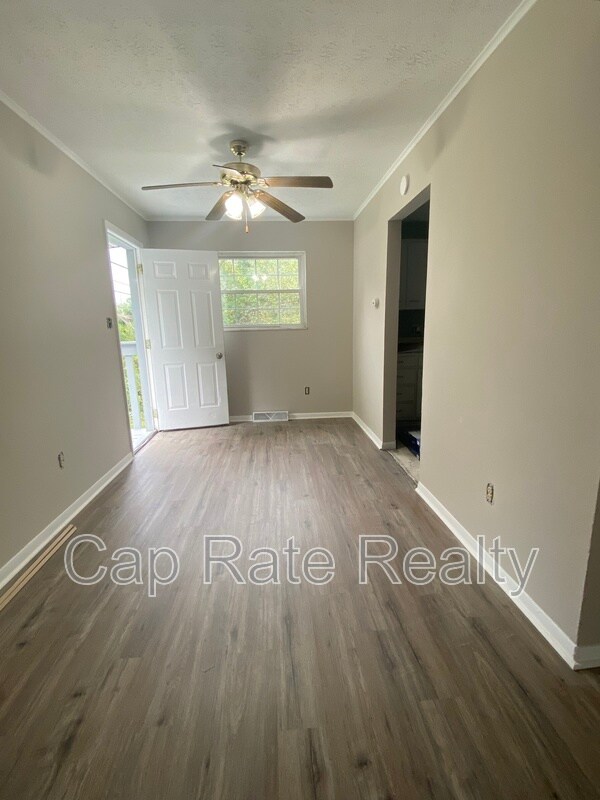 Photo - 1226 Parkview Dr