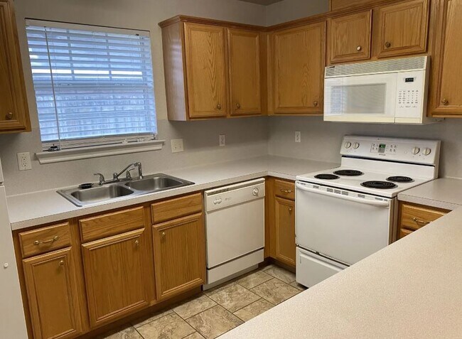 Photo - 947 Willow Pond St Unit 947