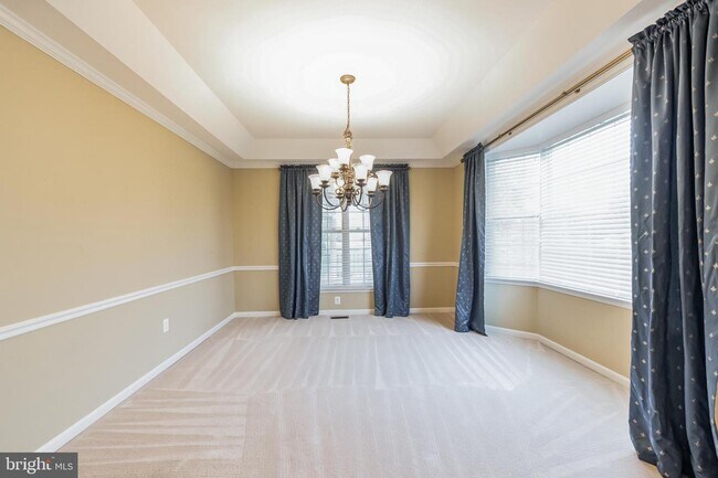 Photo - 5695 Adamstown Rd