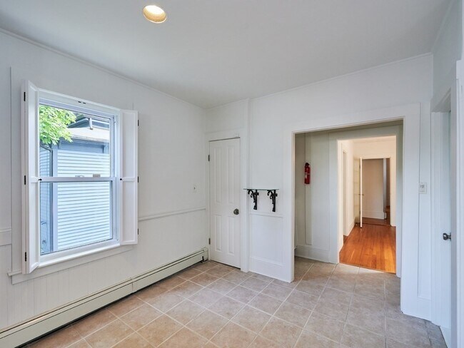 Photo - 51 Montrose St