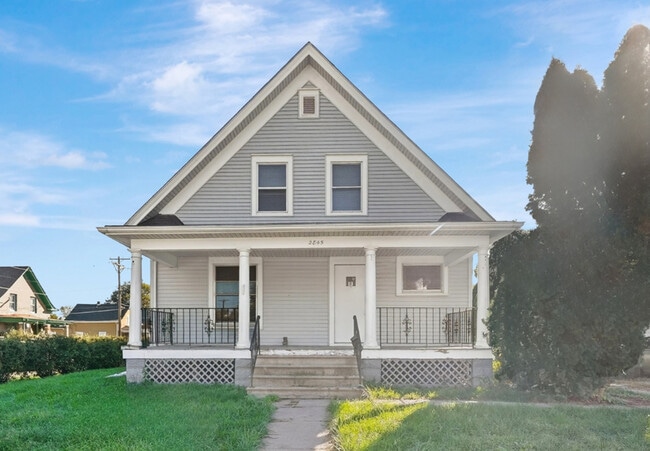 Building Photo - 2845 Starr St
