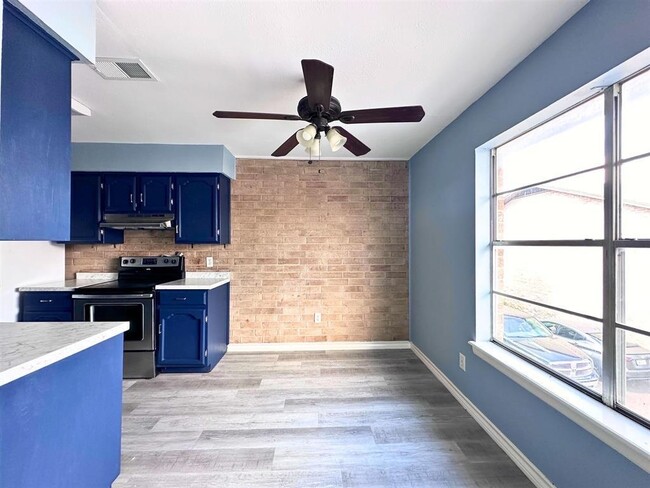 Photo - 4902 Marcella Ave Unit 120