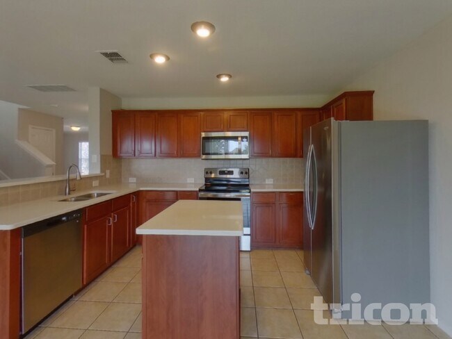 Photo - 9208 Goldenview Dr
