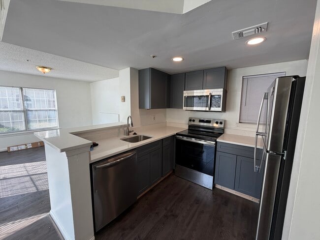 Photo - 10401 Beacon Ridge Dr Unit 101