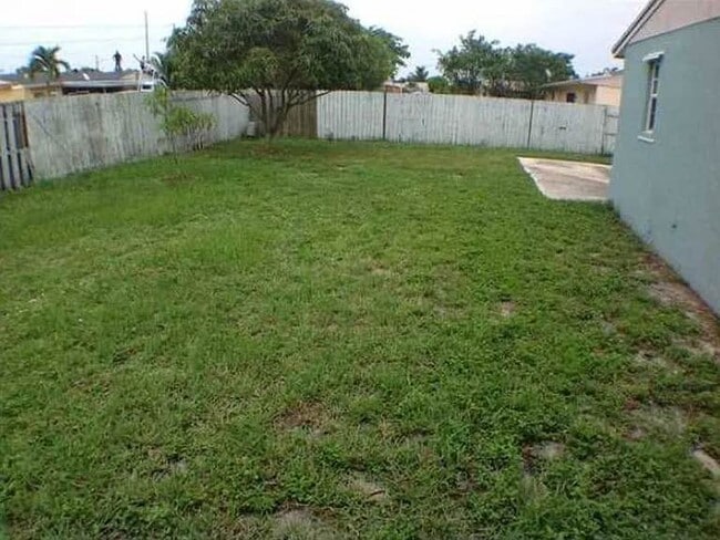 Photo - 7241 Southgate Blvd