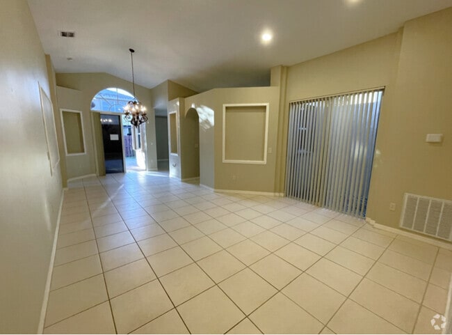 Building Photo - 13400 SW 24th St Rental