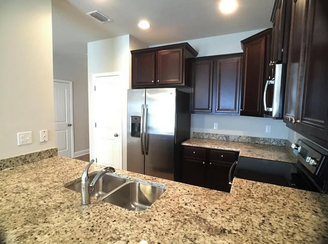 Photo - Navarre Lifestyle Living – Minutes to Beach & Base