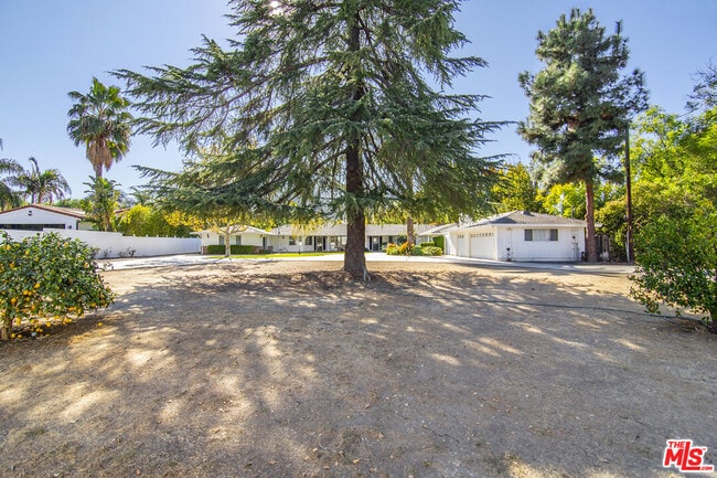 Building Photo - 22960 Erwin St