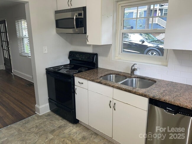 Photo - 1800 Hall Ave