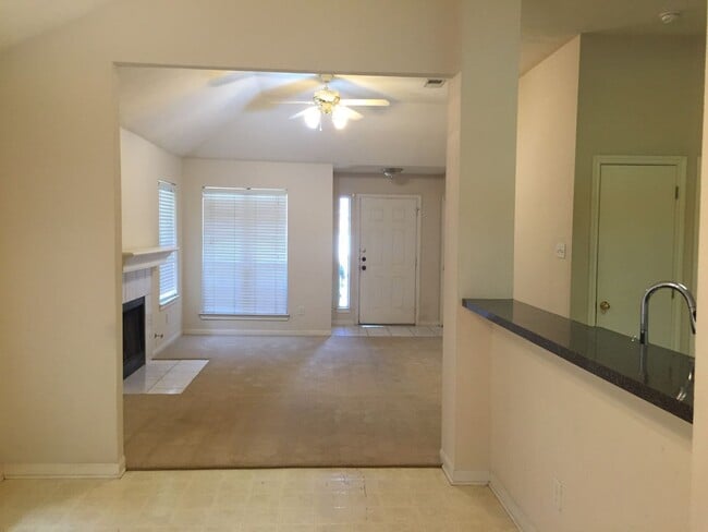 Photo - 3/2 House With Fence Yard!