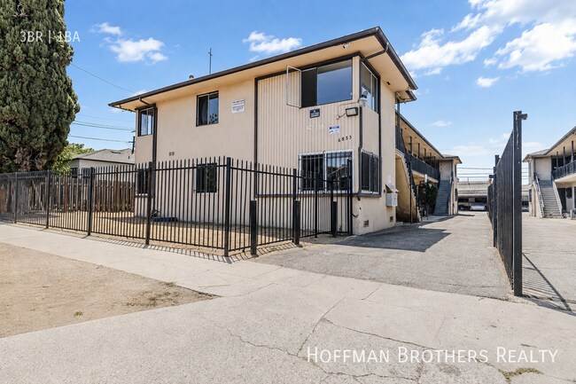 Photo - 6833 11th Ave Unidad 3