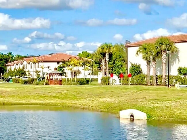 Photo - 3016 King Palm Way