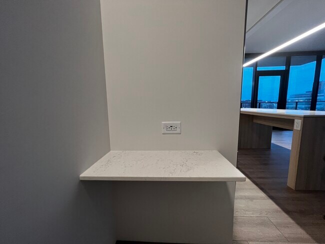 Photo - 500 S Oakley Blvd Unit 2