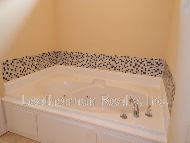 Photo - 441 Sterling Dr