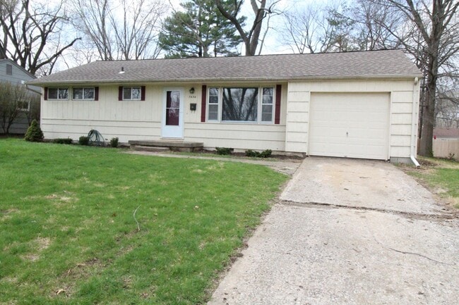 Photo - 3 Bedroom 1 Bath Home In Overland Park