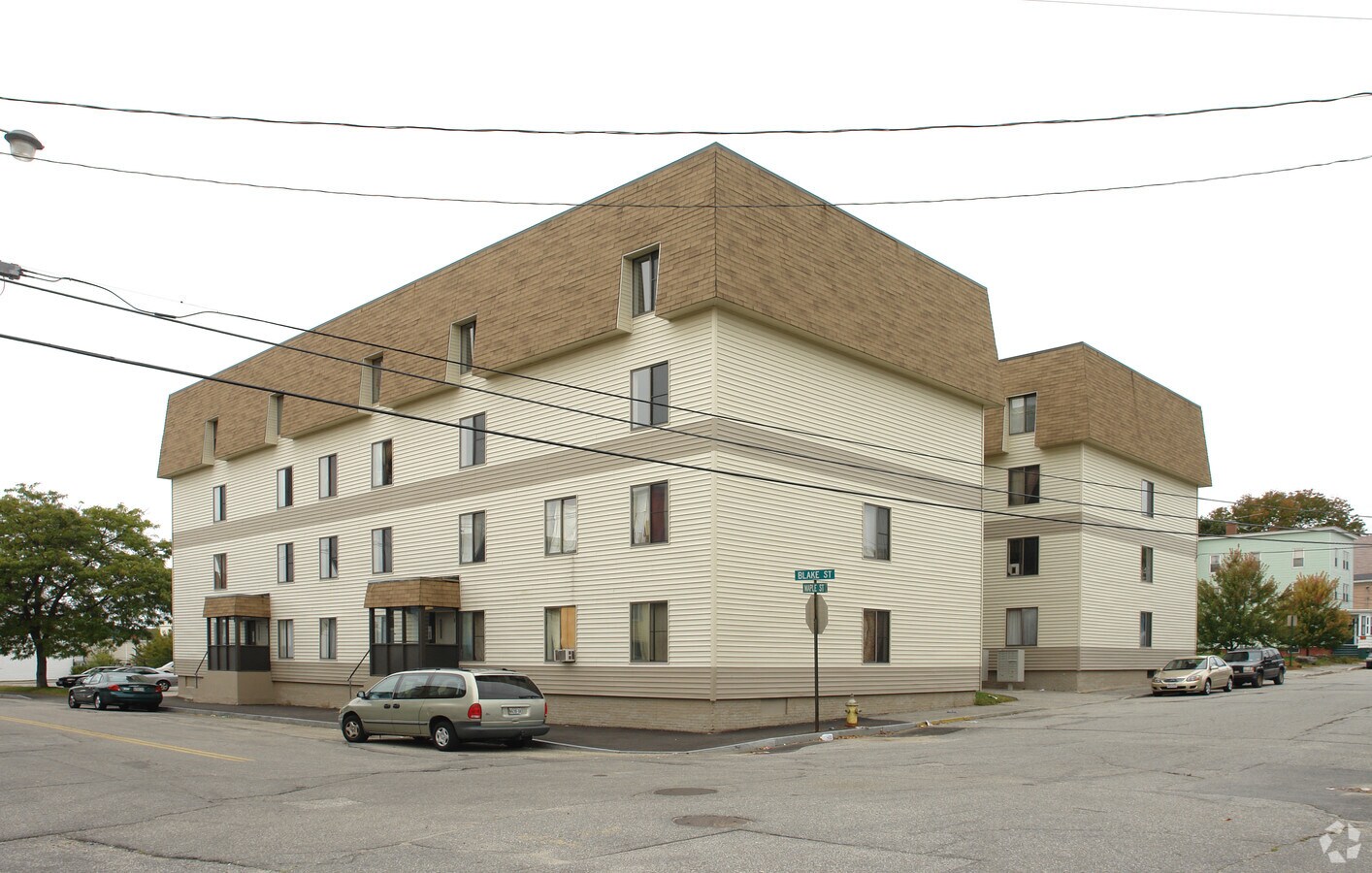Maple Knoll Apartments - Maple Knoll Apartments