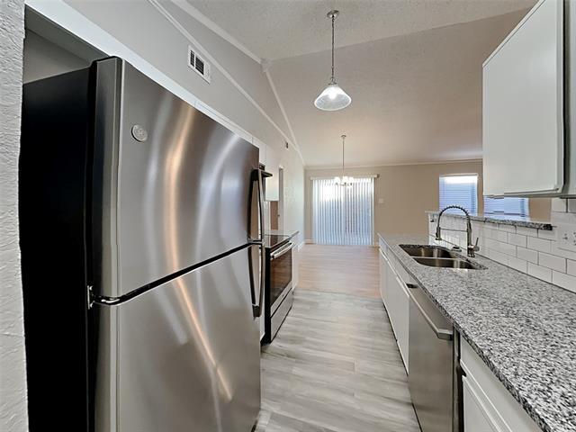 Photo - 328 Teakwood Ln