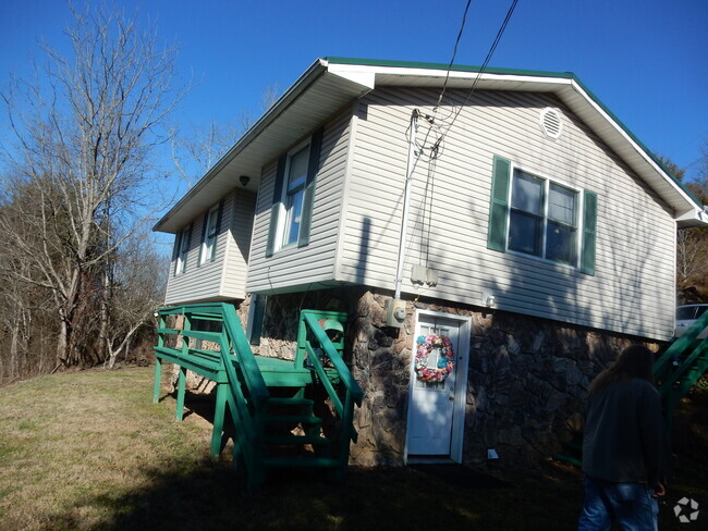 Building Photo - 195 Joe Hale Dr Rental