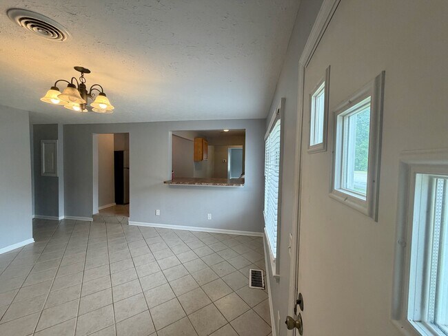 416 W Wenger Rd