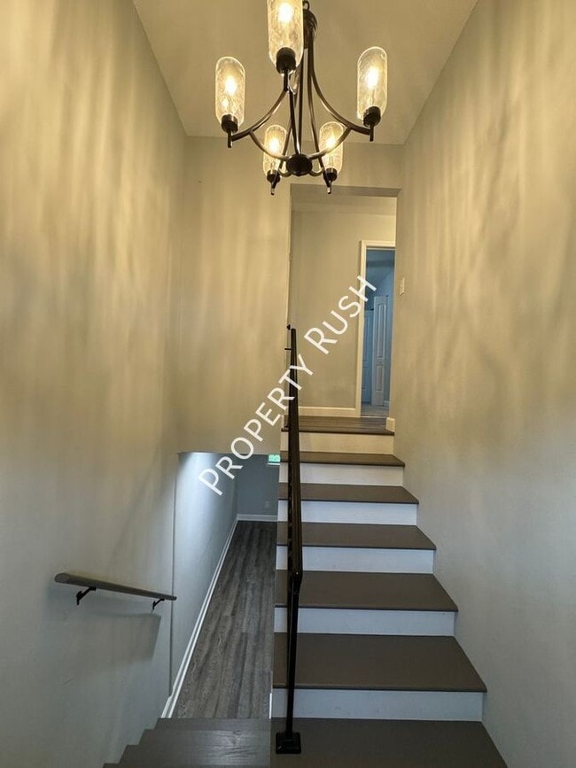 Photo - 806 Forest Dale Ln Unidad "B"