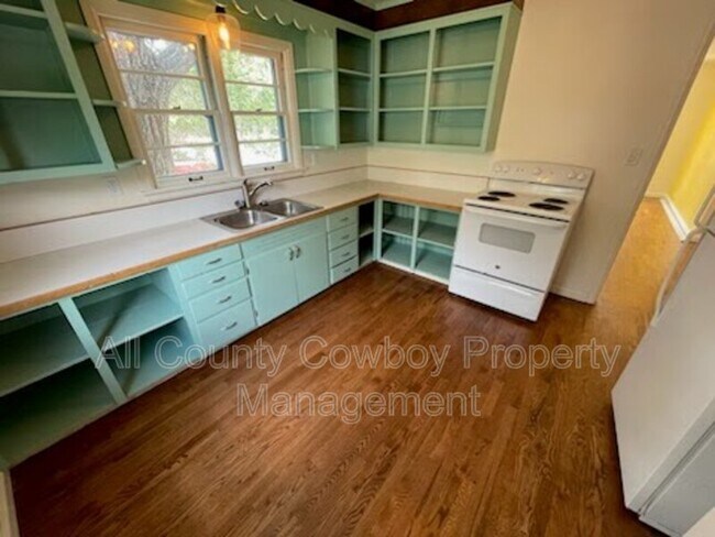 Photo - 260 N 7th St Unit Apt 1