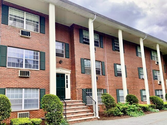 Building Photo - 3 Viking Ct Unit 25