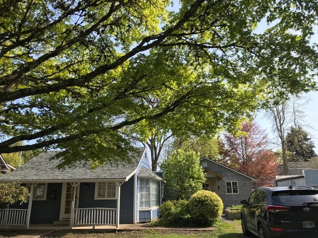 Photo - 224 NE Jefferson St Unidad 224 A