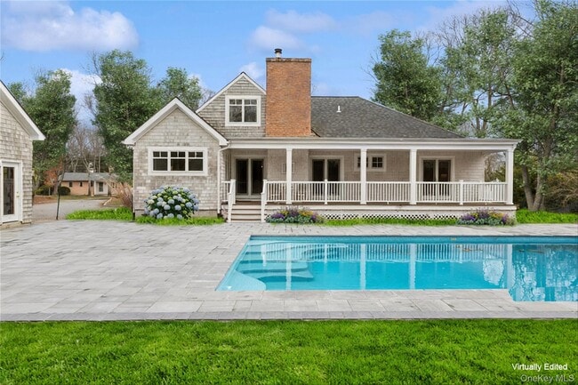 Photo - 10 Foxboro Rd