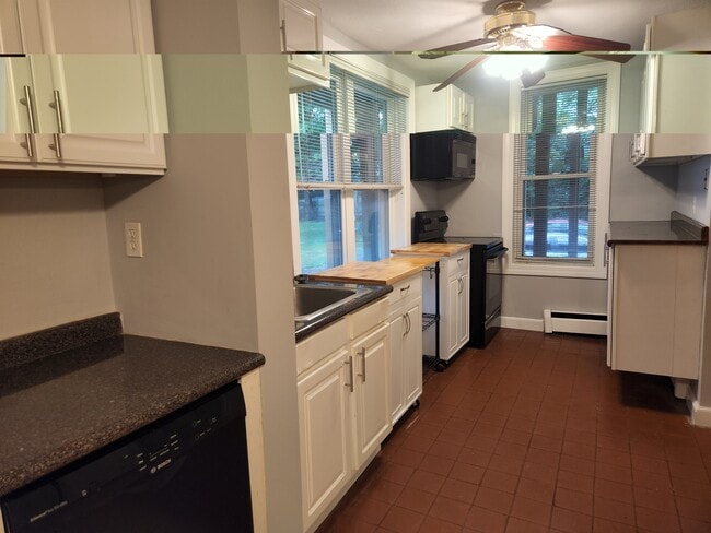 Building Photo - 186 Auburn St Unit 1