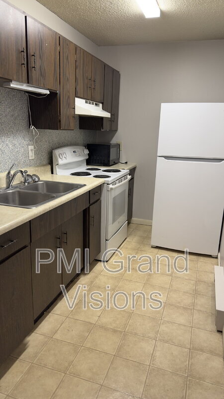 Photo - 24 W Buchanan Ave Unidad 3