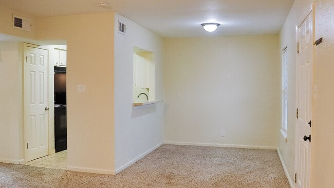 Photo - 3308 Burke Rd Unit 21