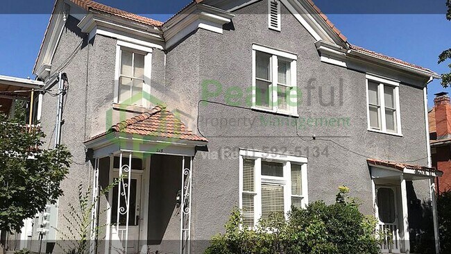 Building Photo - 215 D St E Unit 3