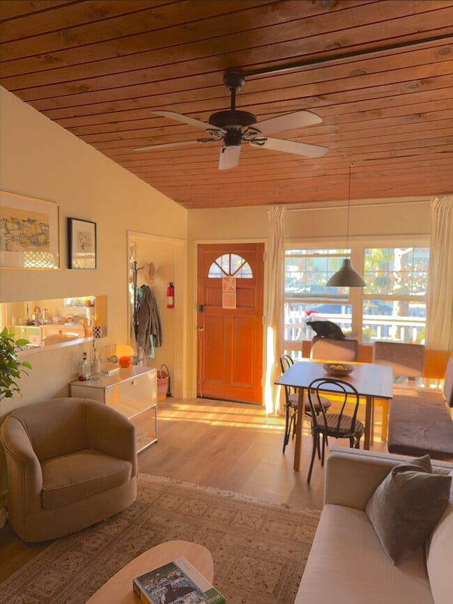 Photo - 2075 Thomas Ave Unidad 2075 Thomas Avenue