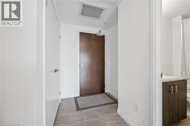 Photo - 108 Garment St Unité 2010