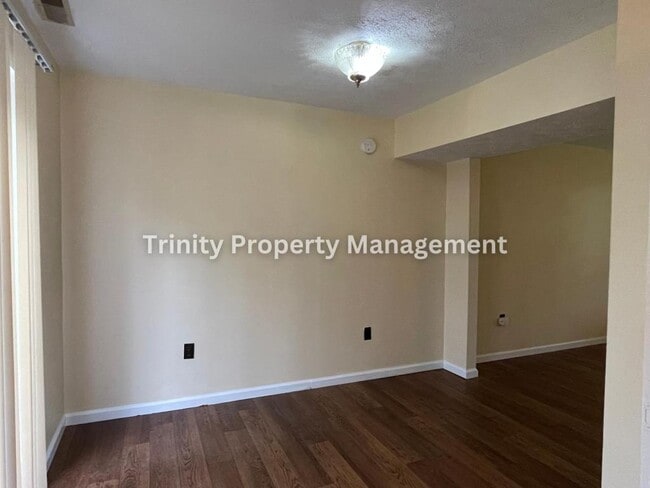 Photo - 69 Linden Ave