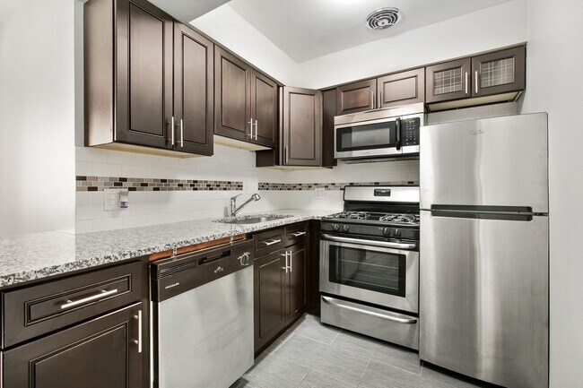 6231 N Kenmore Ave Unit 507