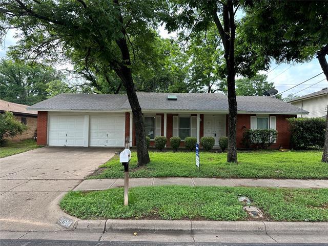 Photo - 3020 Norwood Ln House