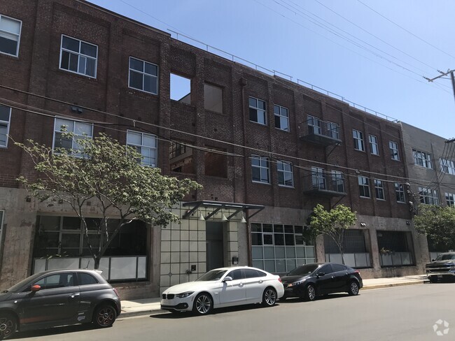 Building Photo - Molino Street Lofts 206