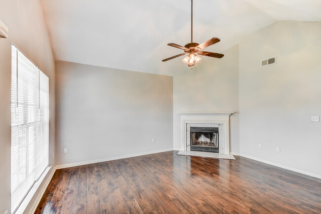 Photo - 106 Cove Landing