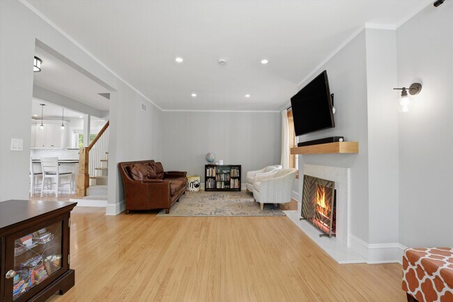 Photo - 822 S Chester Ave