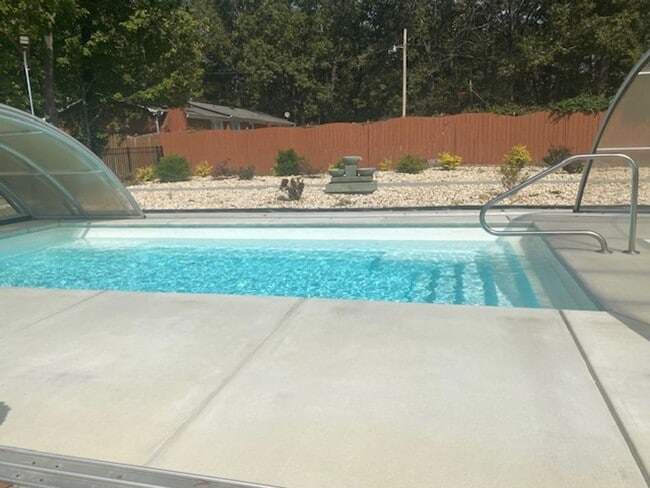 Photo - 4 Bedroom! Private Pool!