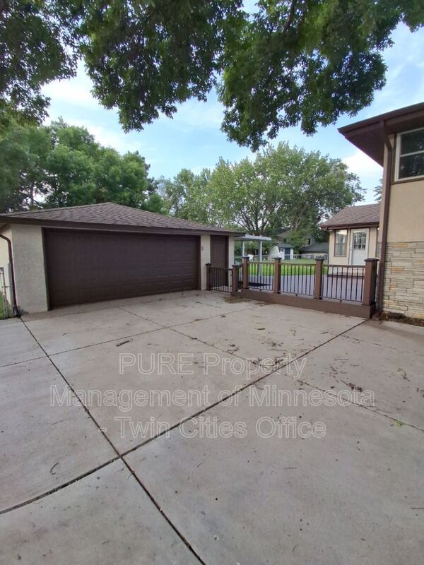 Photo - 391 91st Ave NE