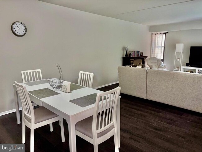 Building Photo - 315 S 2nd St Unit B Rental