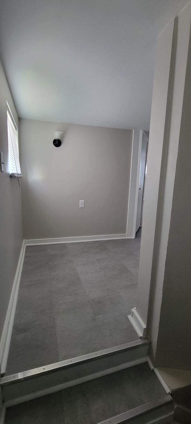 Photo - 135 Byron St