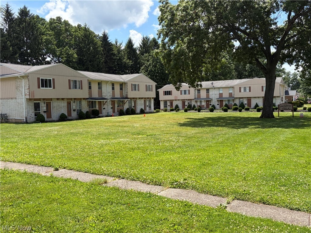 Photo - 672 Loomis Ave Unit 682