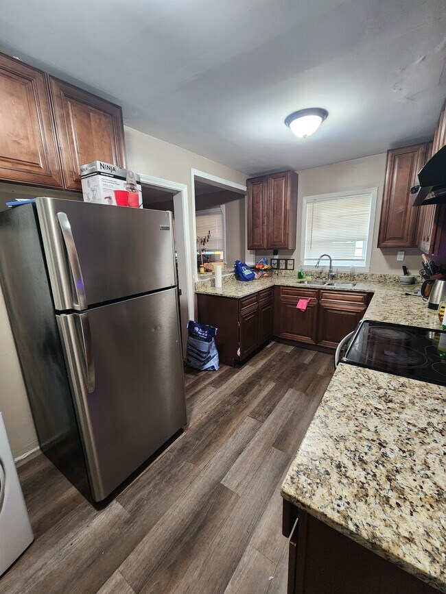 Photo - 2957 Monterey Dr