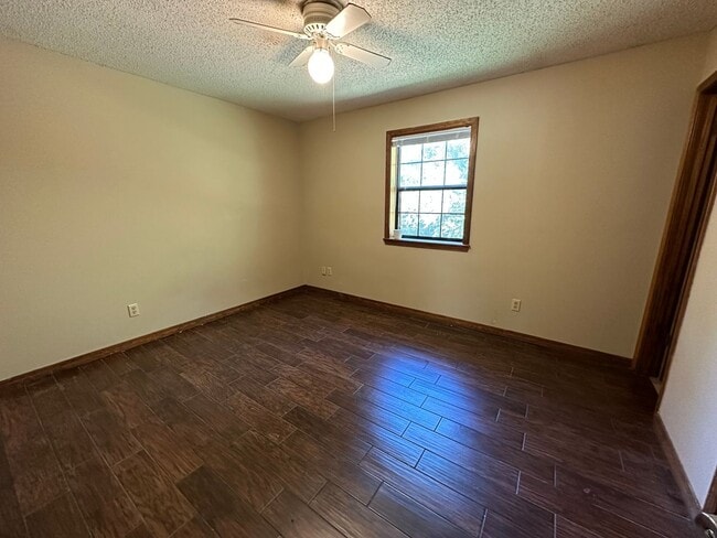 Photo - 603 Twin Oaks Dr